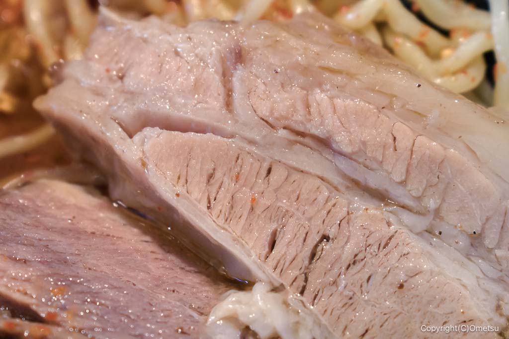 麺や独歩 拝島駅前店の、チャーシュー