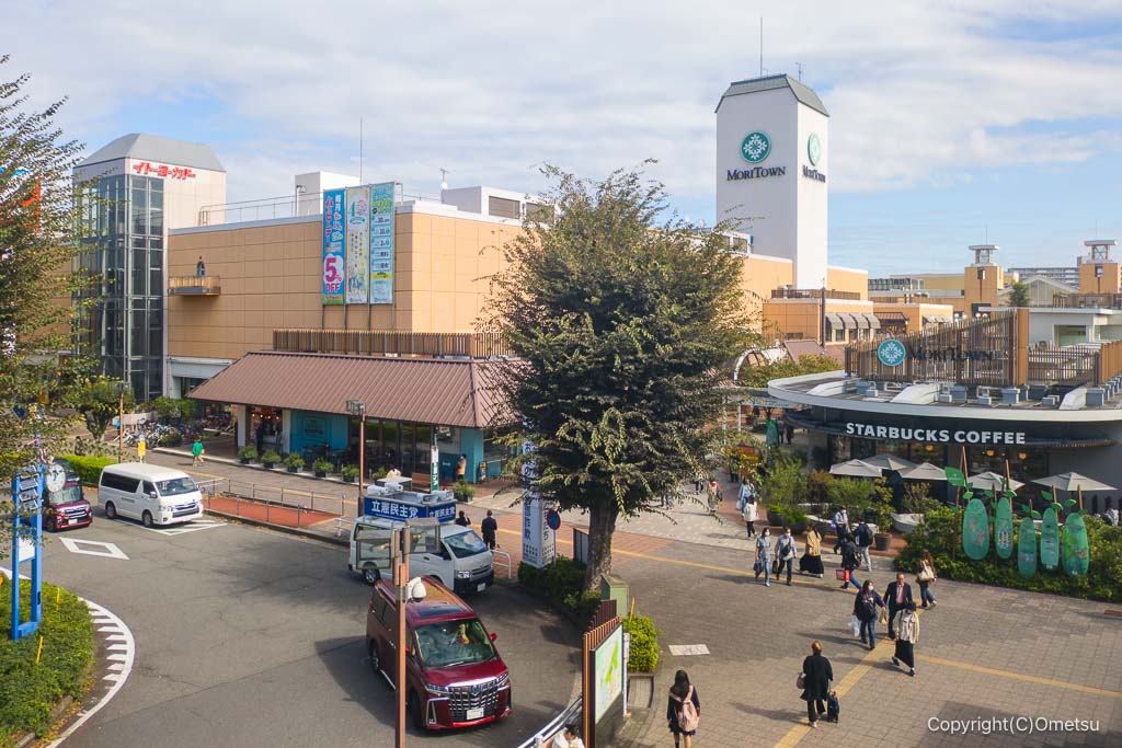 昭島市・昭島駅ロータリーと、モリタウン