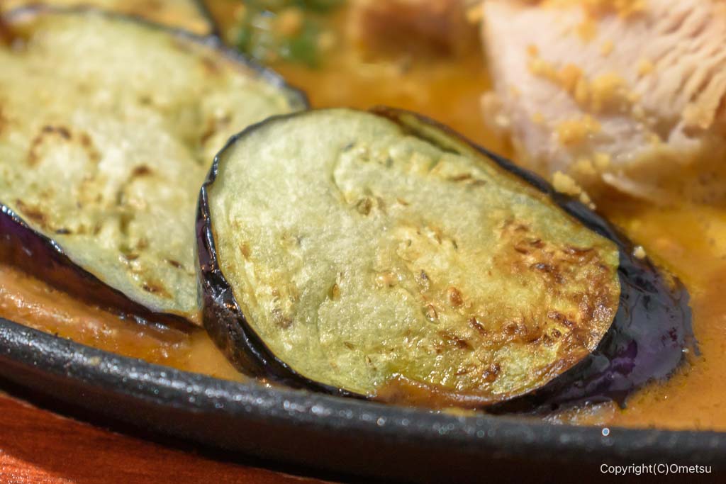 福生・Maria’s Terraceの、カレ・カレのナス