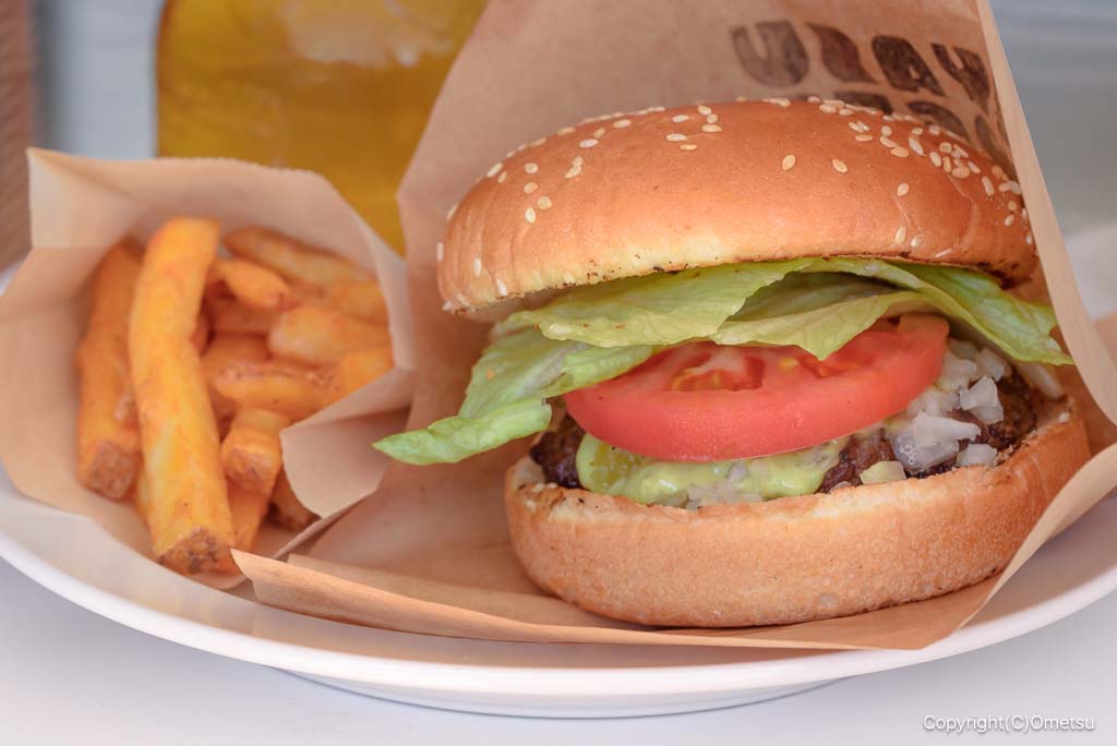 サンライズこやす 併設の、こやすカフェの、ハンバーガー
