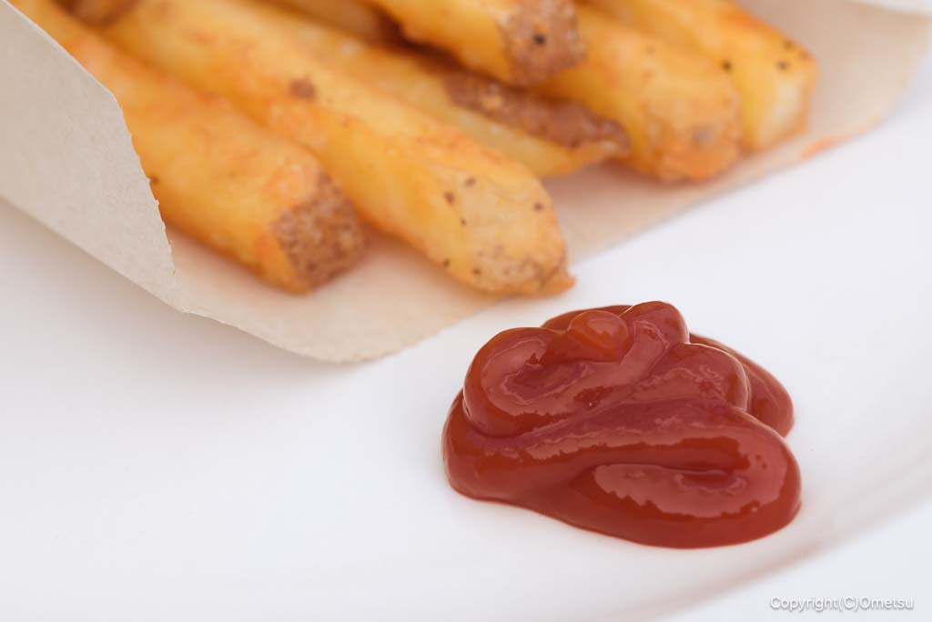 サンライズこやす 併設の、こやすカフェの、ポテトとケチャップ