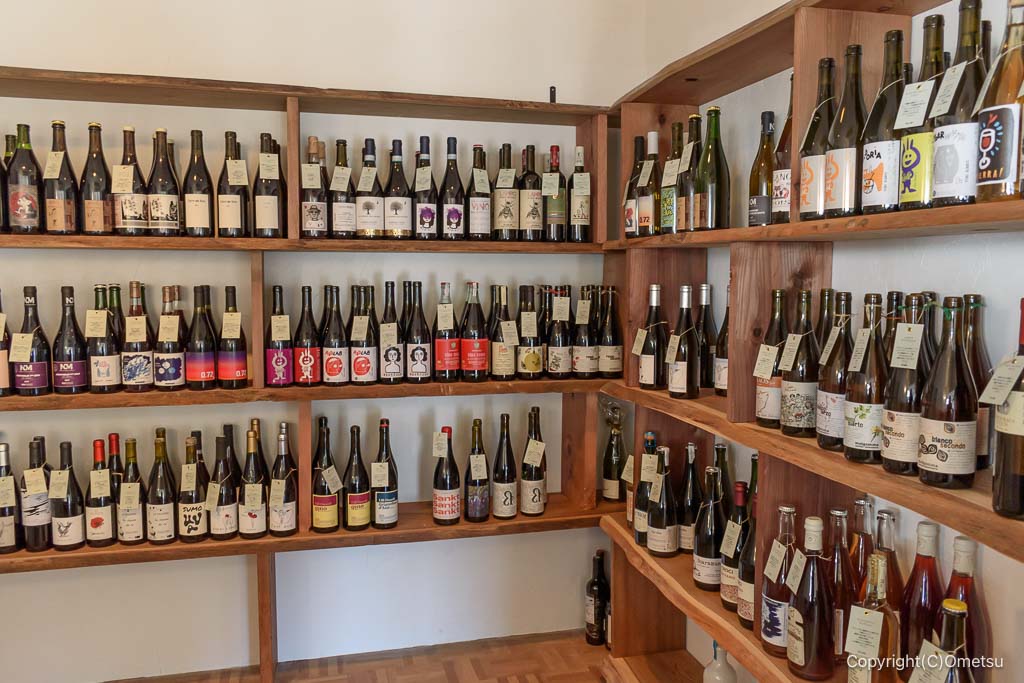 青梅のカフェ、Half Lightの、ワインセラー