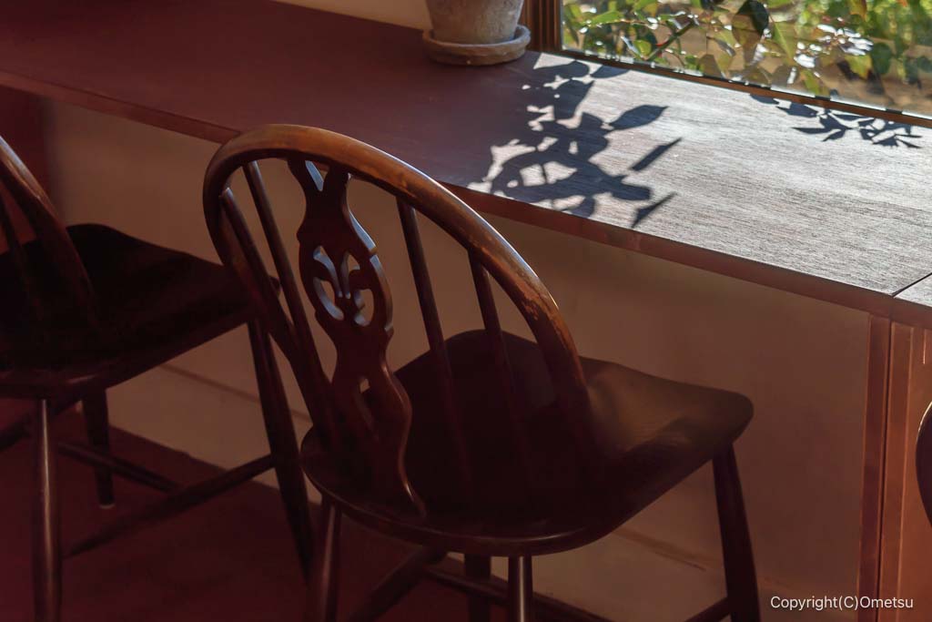 青梅・Half Lightの、椅子