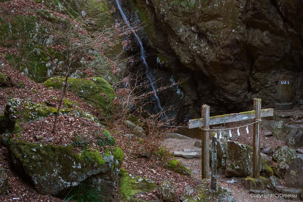 青梅市・御岳山、綾広の滝