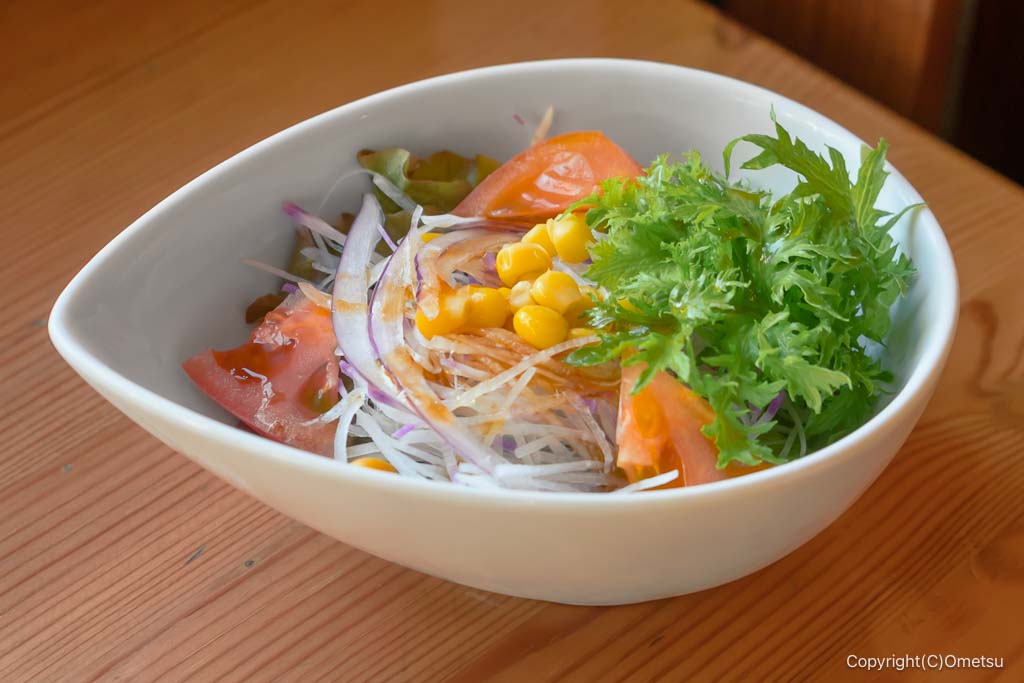 瑞穂町・ハーフタイムの、サラダ