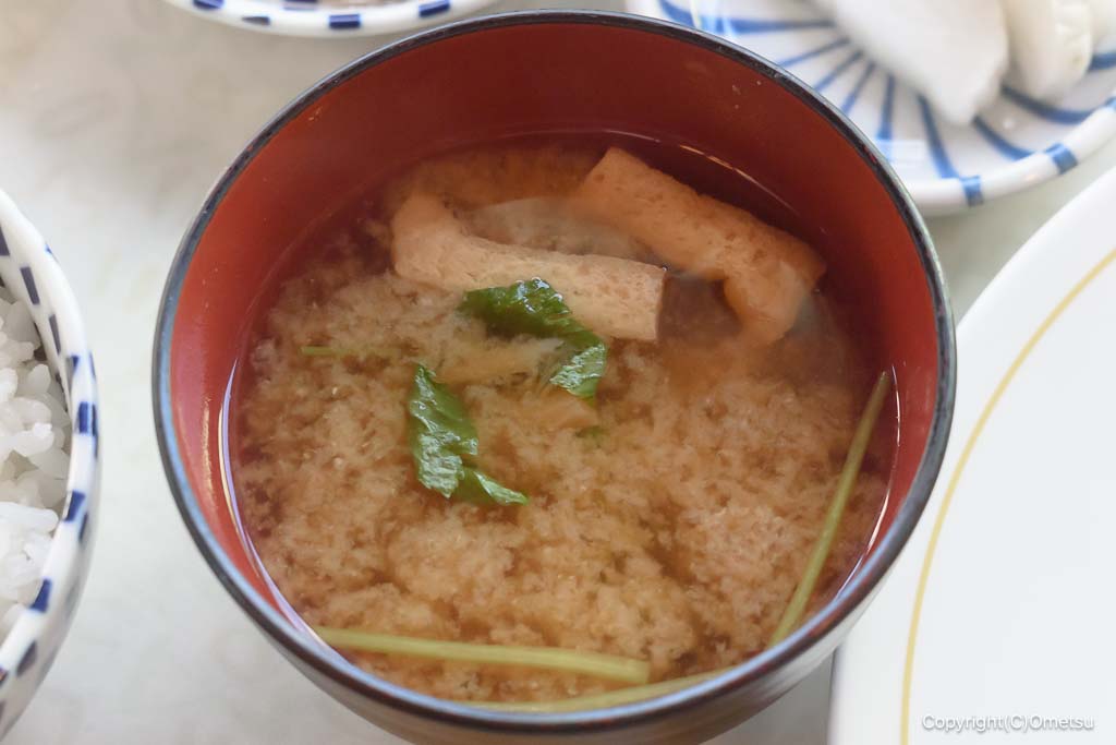瑞穂町・ハーフタイムの、ポークジンジャーの、味噌汁