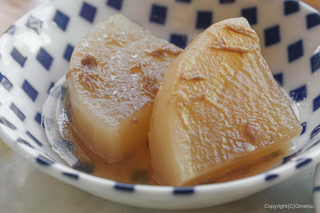 瑞穂町・ハーフタイムの、ポークジンジャーの、大根の煮付け