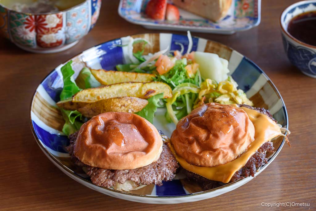 青梅市「Ome smash burger杉屋」の、ハンバーガー