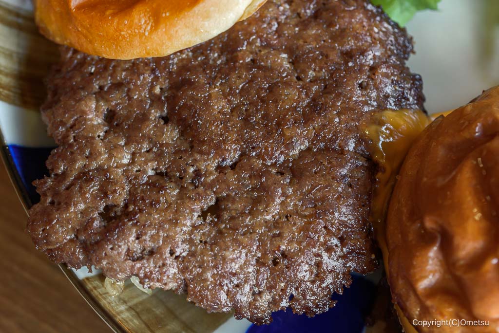 青梅のハンバーガー店・杉屋の、ハンバーガーパティ