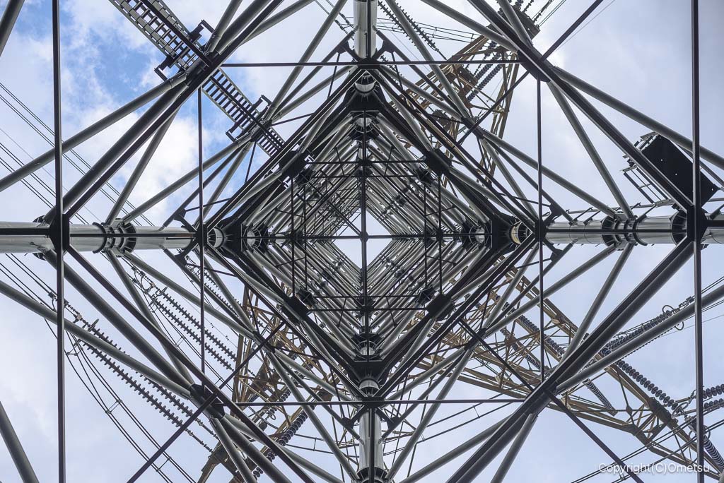 小峰公園から金剛の滝間の、鉄塔