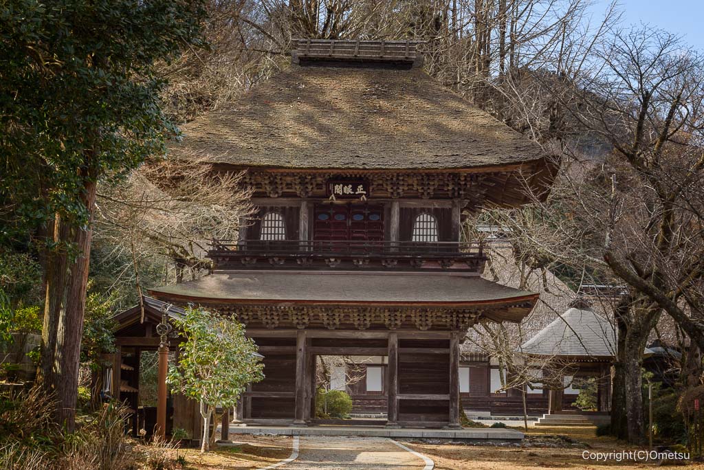 あきる野・広徳寺山門