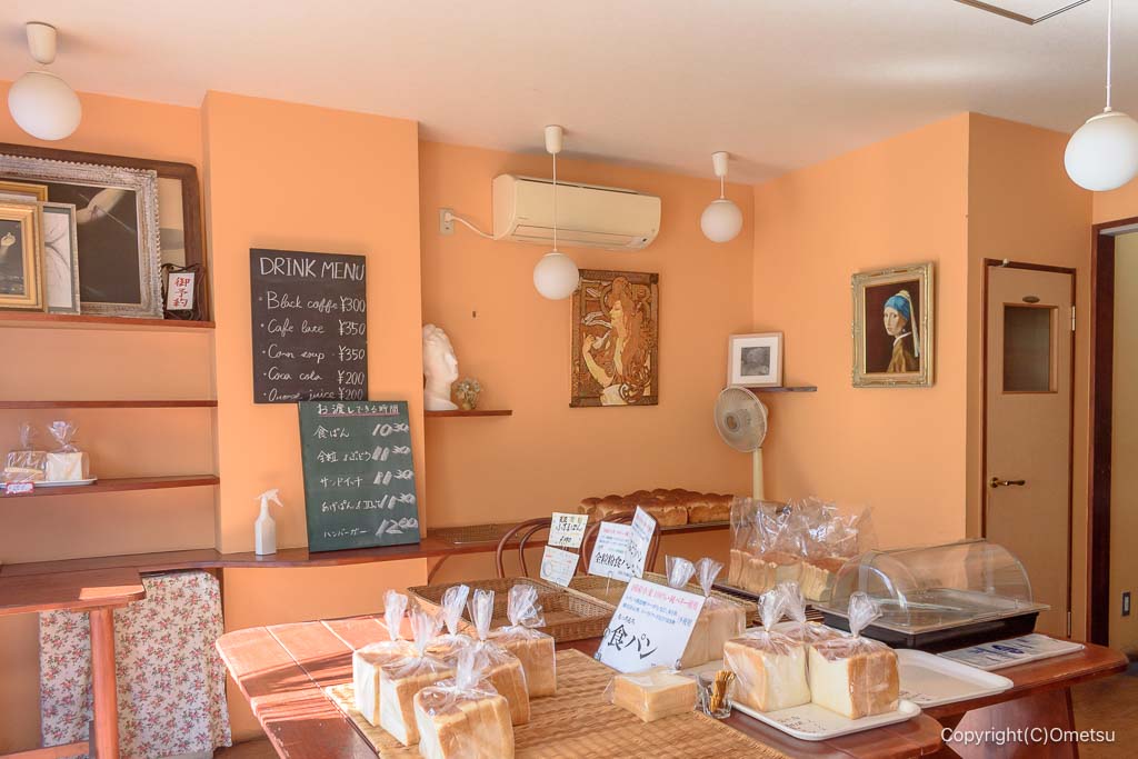 福生市・フォルテの店内