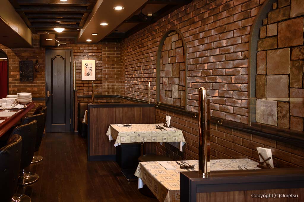 羽村 WINSTUB 4416の店内