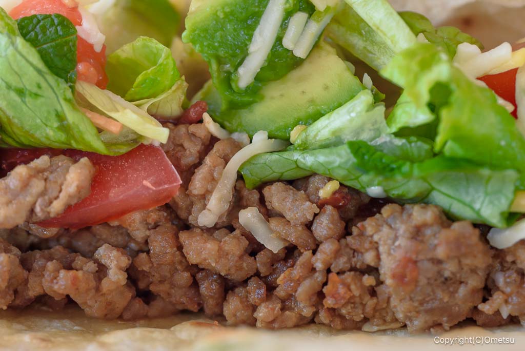 青梅市・梅郷の、ノコギリカフェのタコスの具