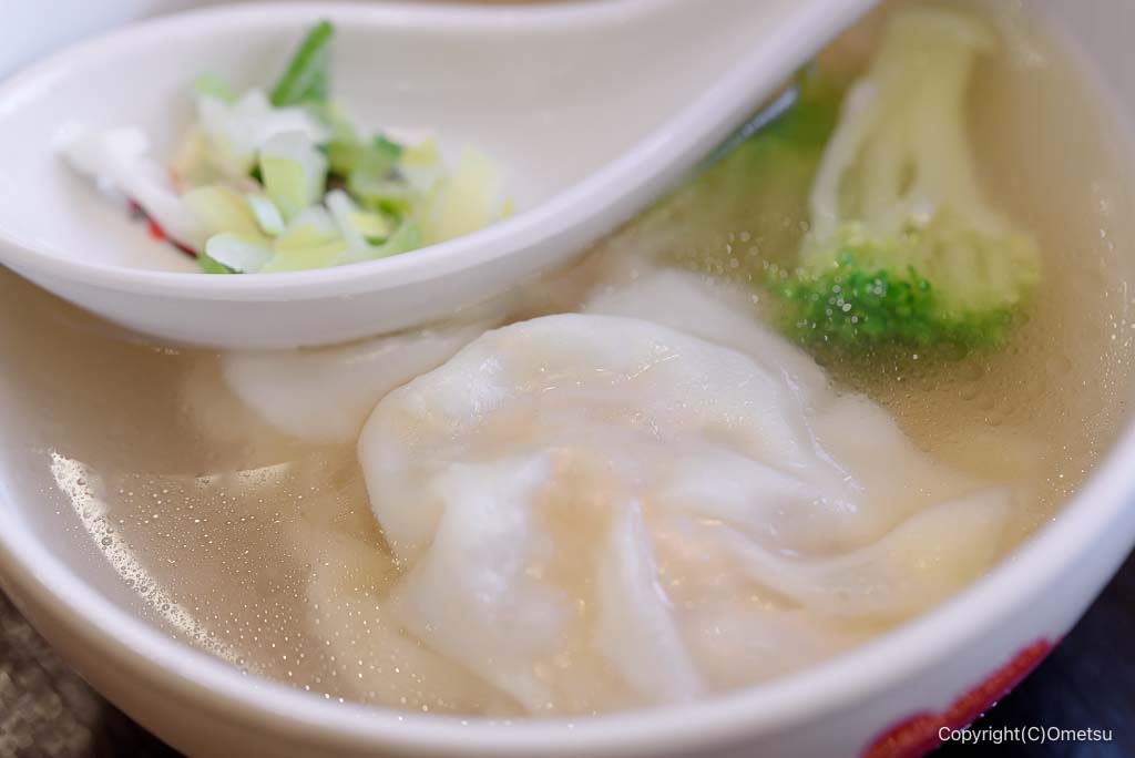 瑞穂町・ソーゴーチントンランの、ランチ・ワンタンスープ