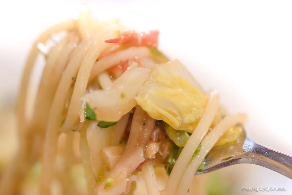 羽村の「カフェ バー アクアヴィータ」の、春野菜のパスタ