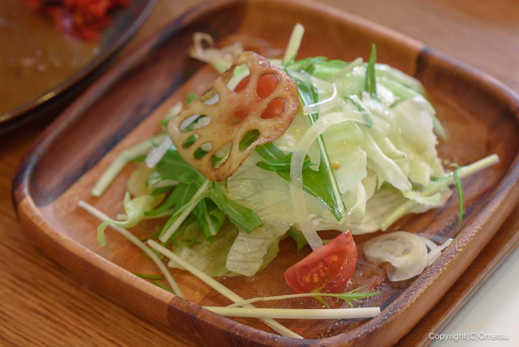 青梅のカレー店・クミンの、ランチサラダ