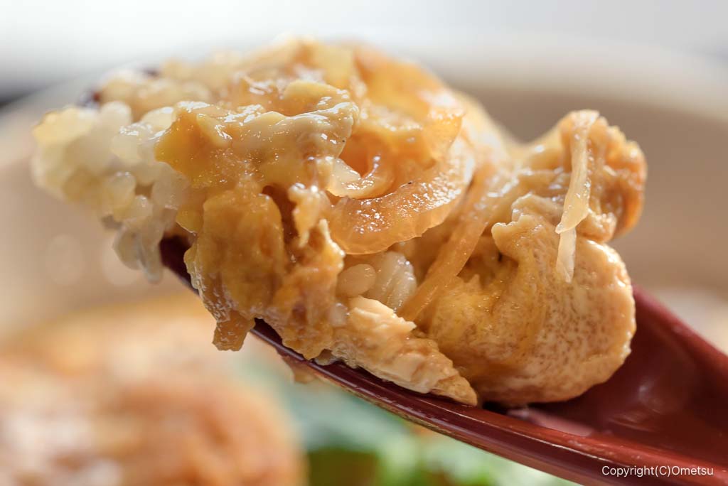 日の出町・花みずきの、カツ丼のご飯