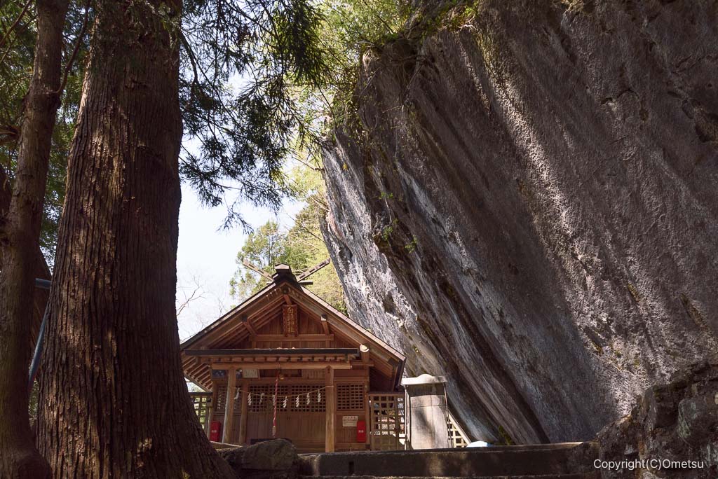 奥多摩・むかし道の、白髭神社