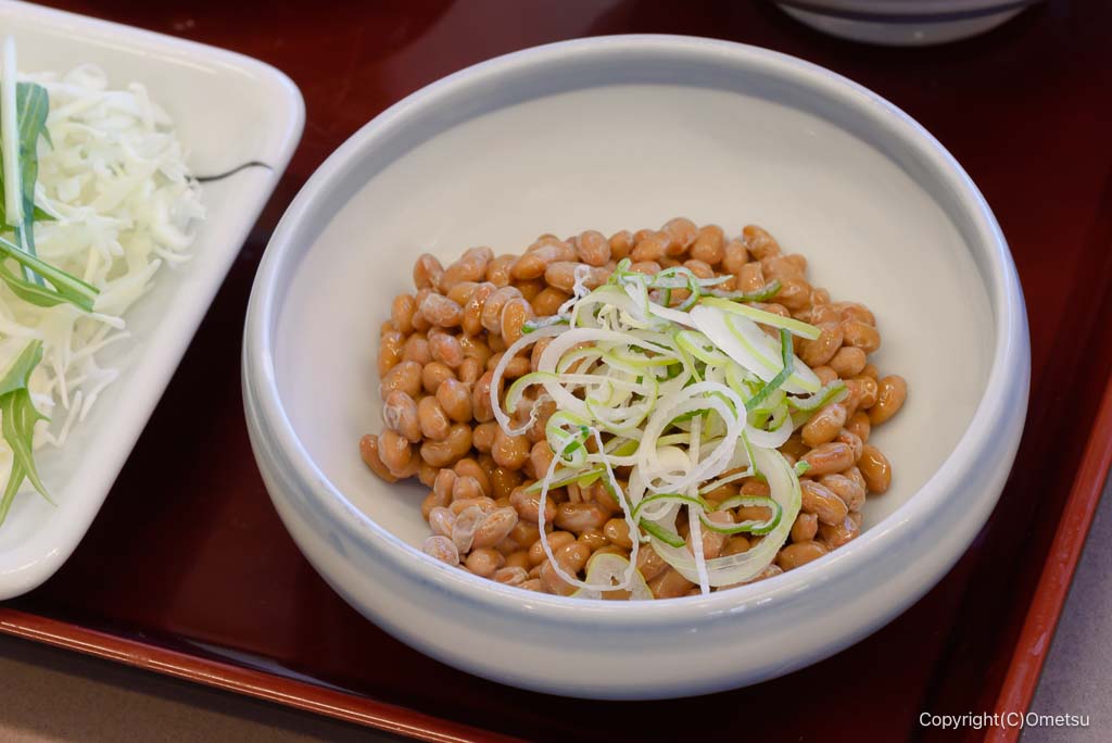 山田うどん食堂の、菅谷の納豆