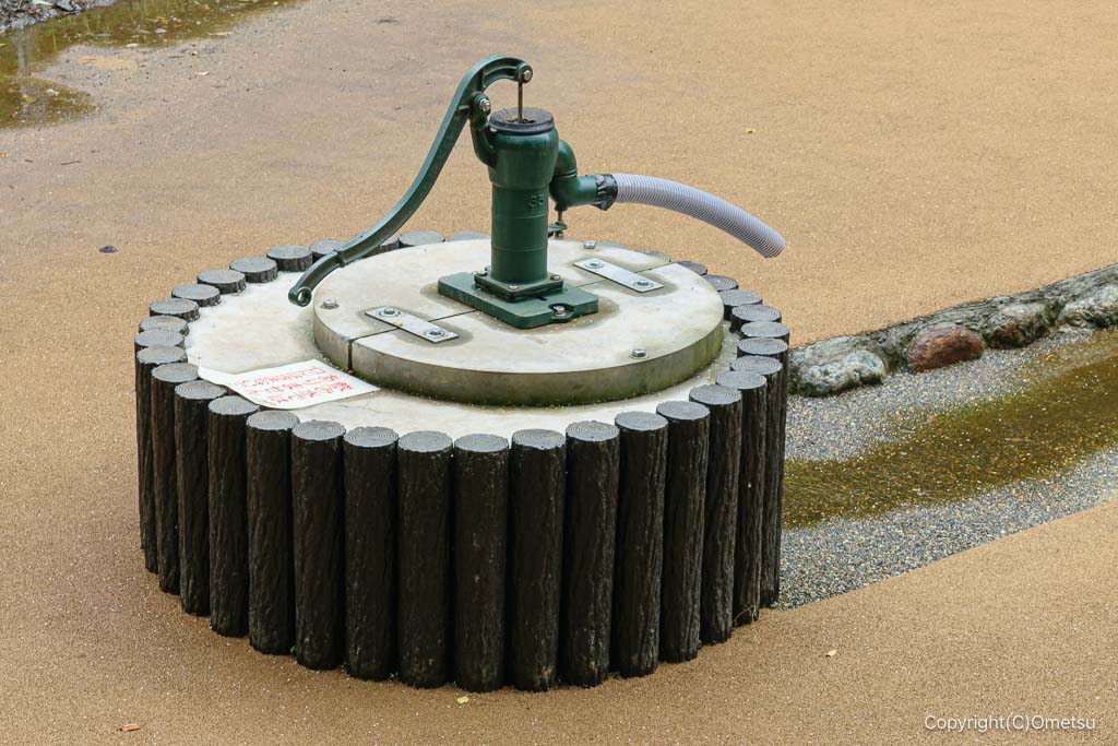 青梅市、風の子・太陽の子広場の、井戸