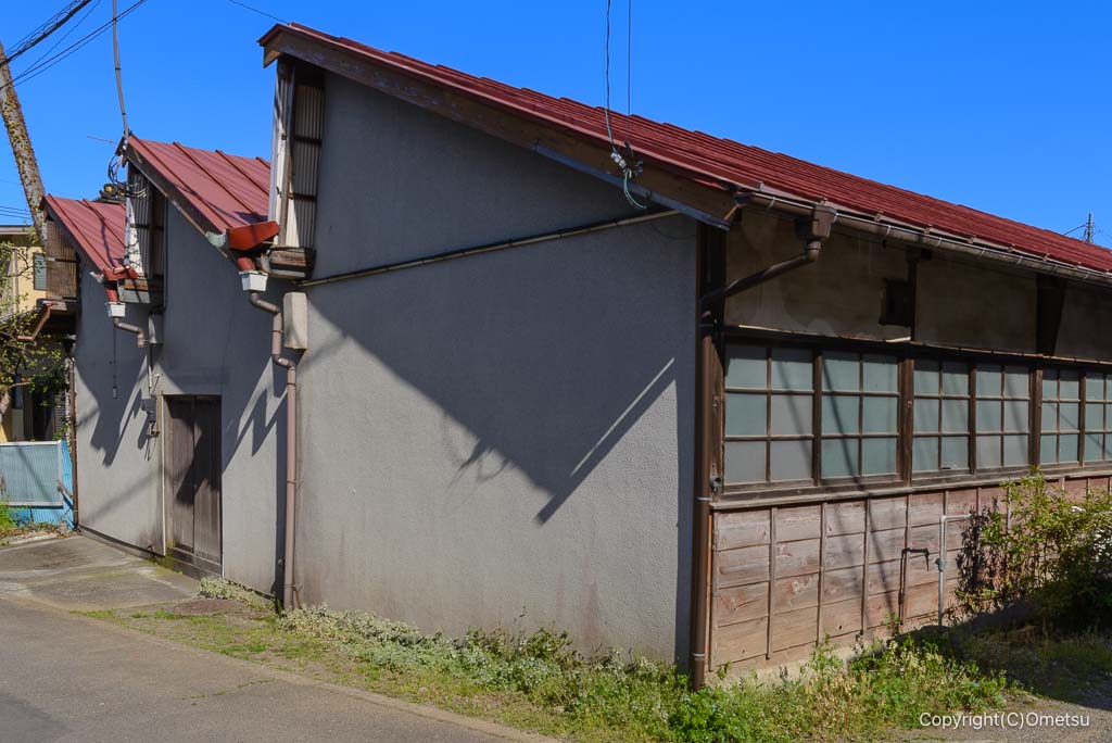 青梅のノコギリ形繊維工場