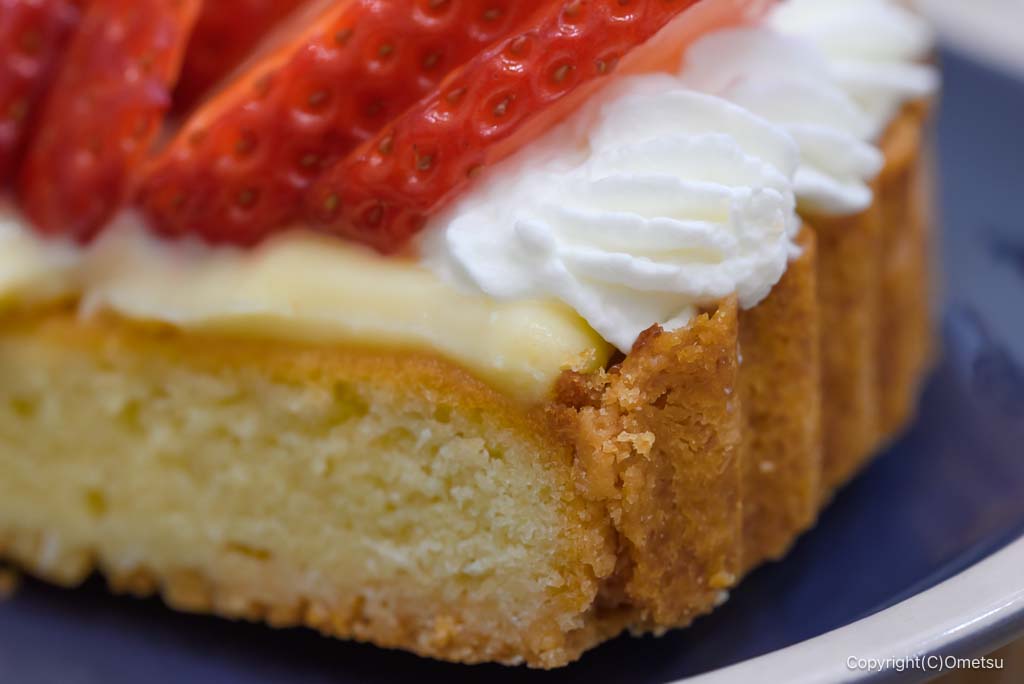 日の出町・ヒノサクの、いちごタルトの生地