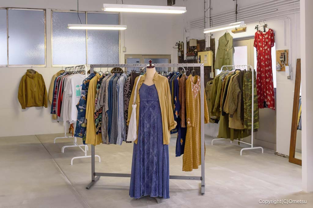 青梅・ORITOの古着売り場