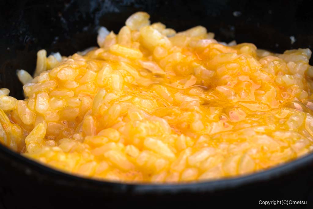 奥多摩・しろまる卵の、赤玉の卵がけご飯