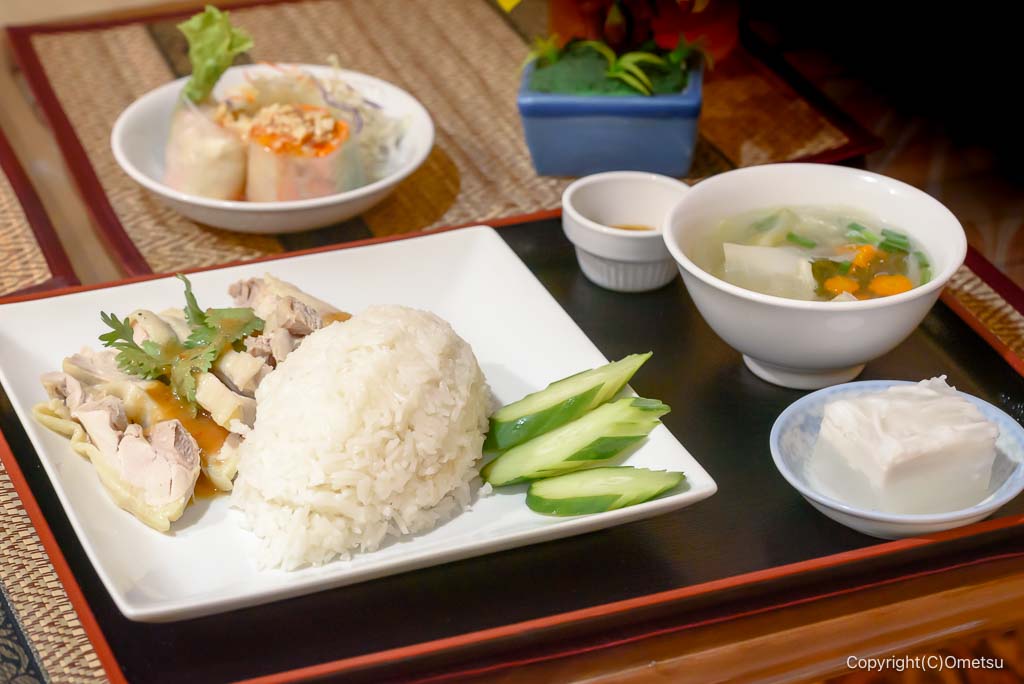 青梅・タイメロディのカオマンガイランチセット