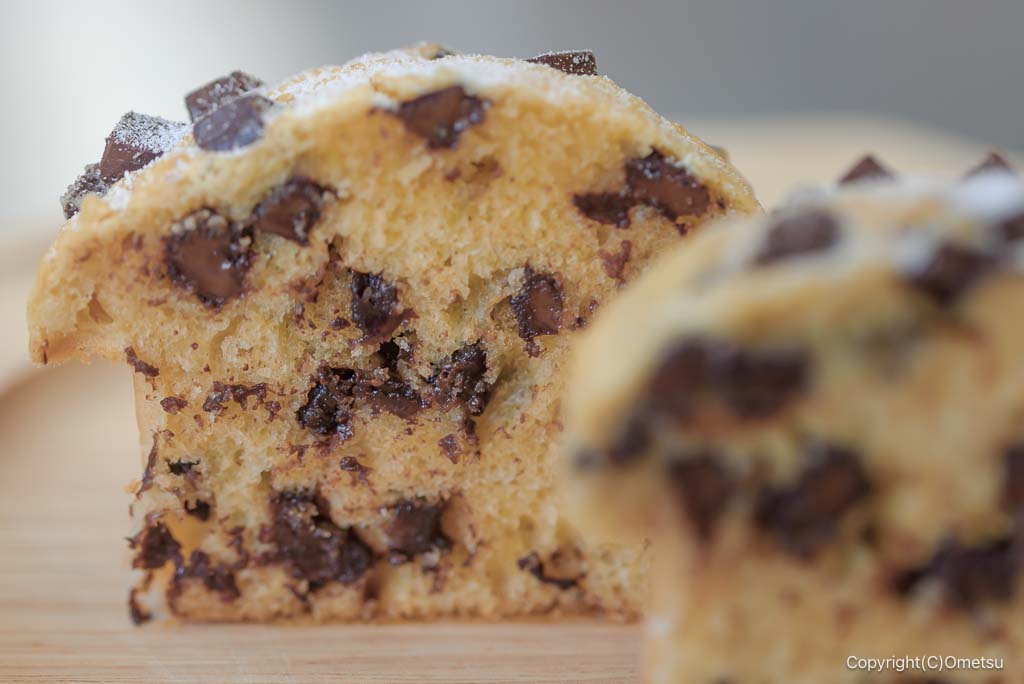 武蔵村山・Bake&breakのチョコチップマフィンの生地