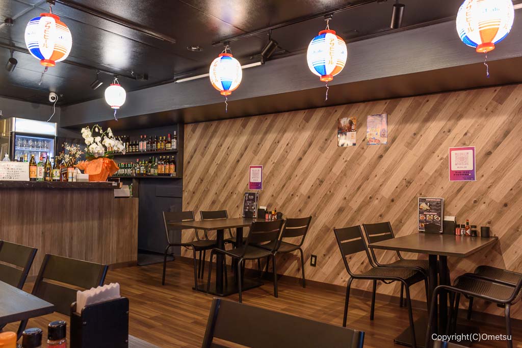 福生・義理TANDOORI HOUSEの店内