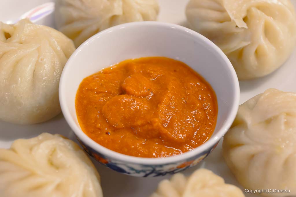 福生・義理TANDOORI HOUSEの、モモのソース