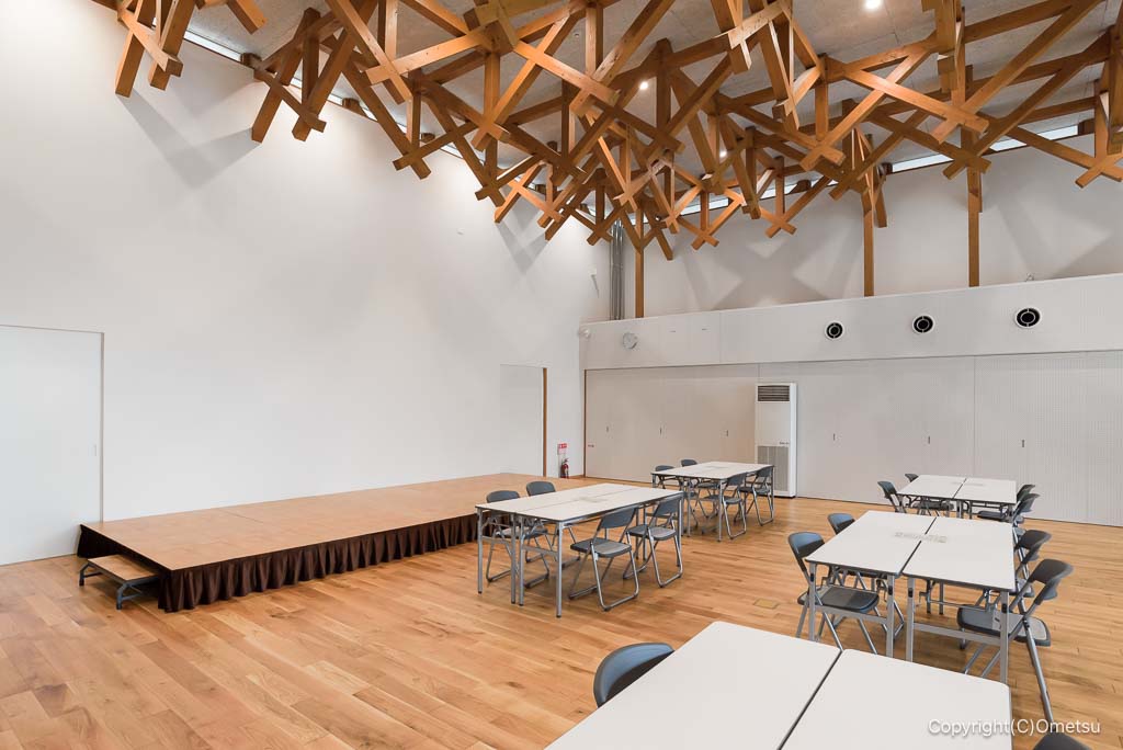 あきる野市・フレア五日市、中のひろば