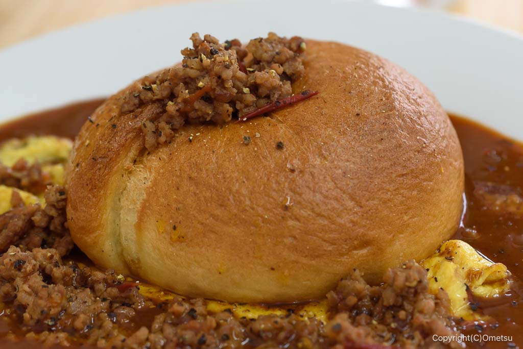 青梅市・Toful Bagel cafeのオムハヤシベーグルのプレーンベーグル