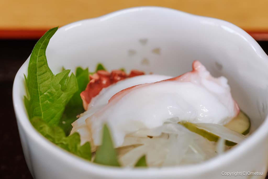 青梅市・彩り屋の、タコの酢の物