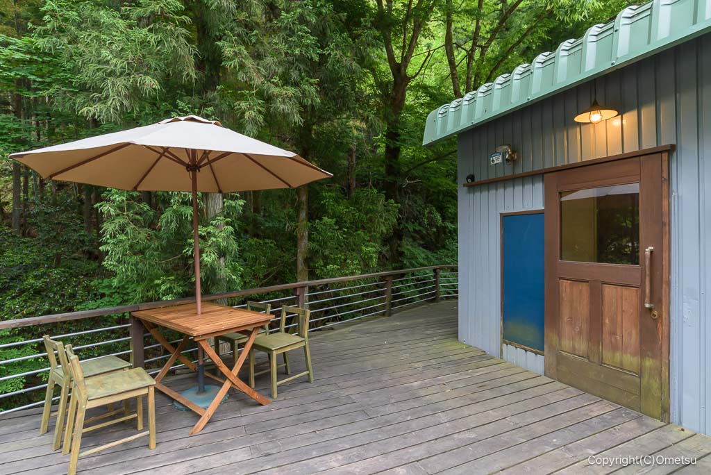 青梅市・成木のカフェCOFFEE AND DONUTSの店頭