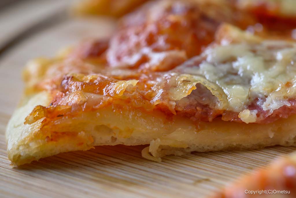 青梅市・成木のカフェCOFFEE AND DONUTSの、ピザの生地