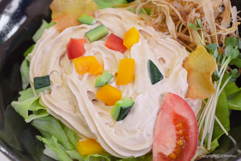 青梅・ふじ嘉の、汁なしふわ出汁サラダうどんの出汁