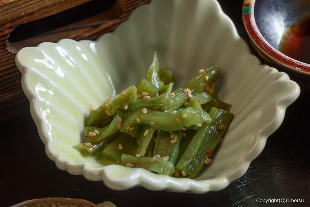 御岳山・山香荘の、茎野菜