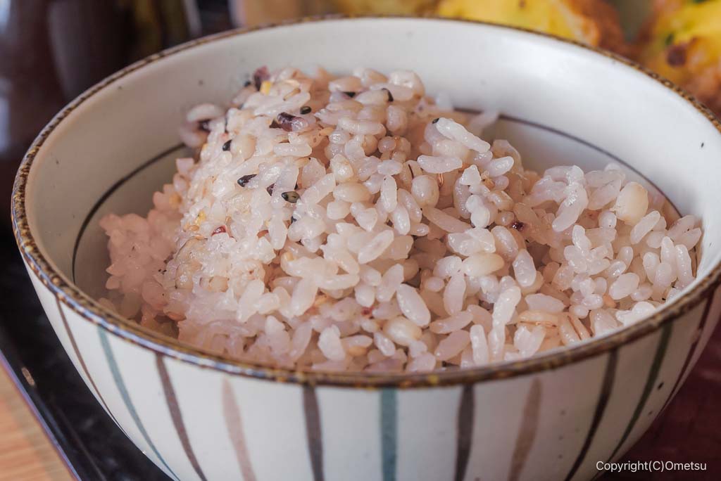 大戸屋・熊川店の、五穀米