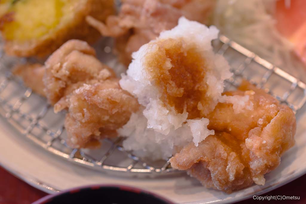 大戸屋・熊川店の、大戸屋ランチの竜田揚げと、大根おろし