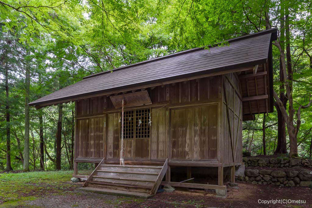 あきる野市・穴澤天神社、拝殿