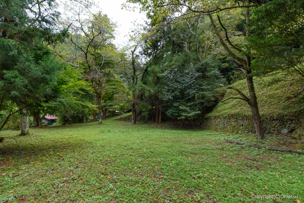 あきる野市・深沢家屋敷跡の、平地