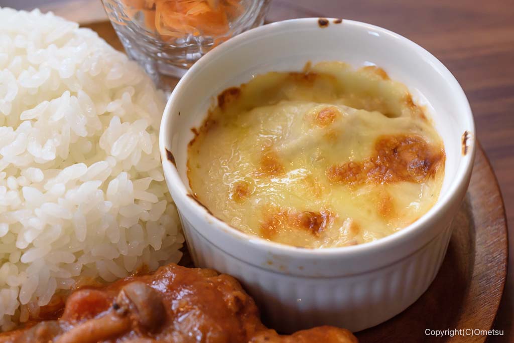 青梅市・新町の、糀cafe itoyaの、里芋のグラタン