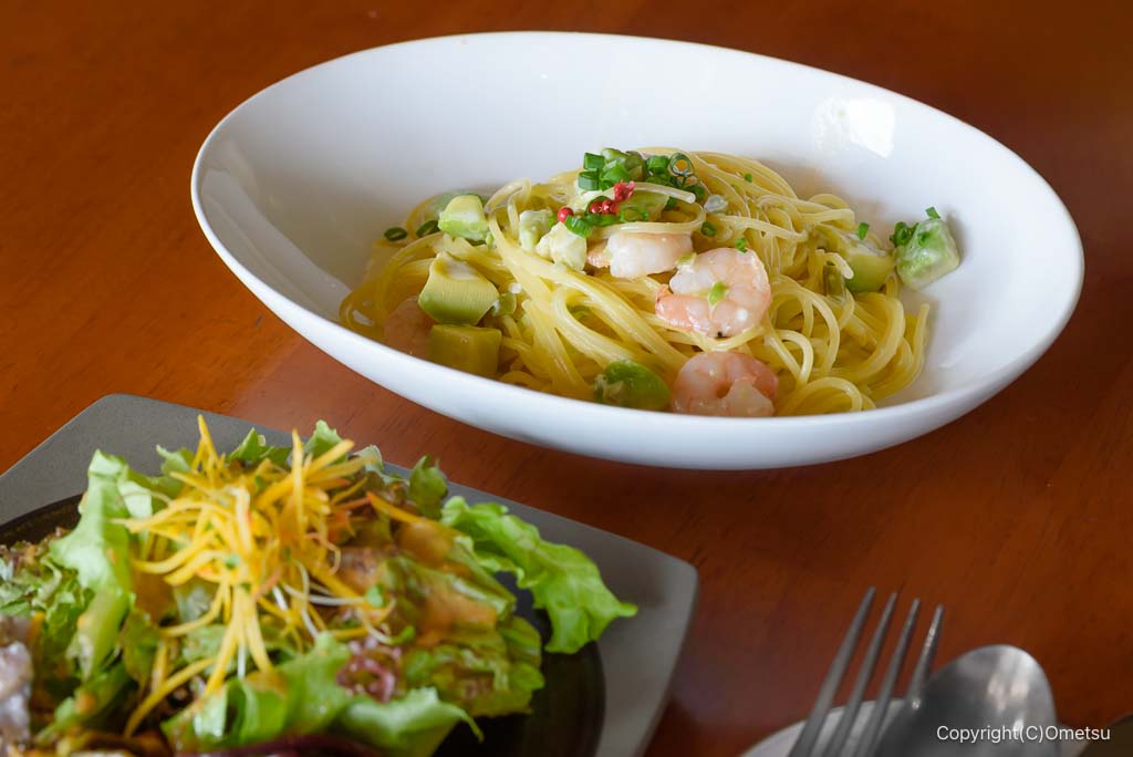 羽村のイタリアン、LeBettola1965の、小エビとアボカドのわさびクリームパスタ