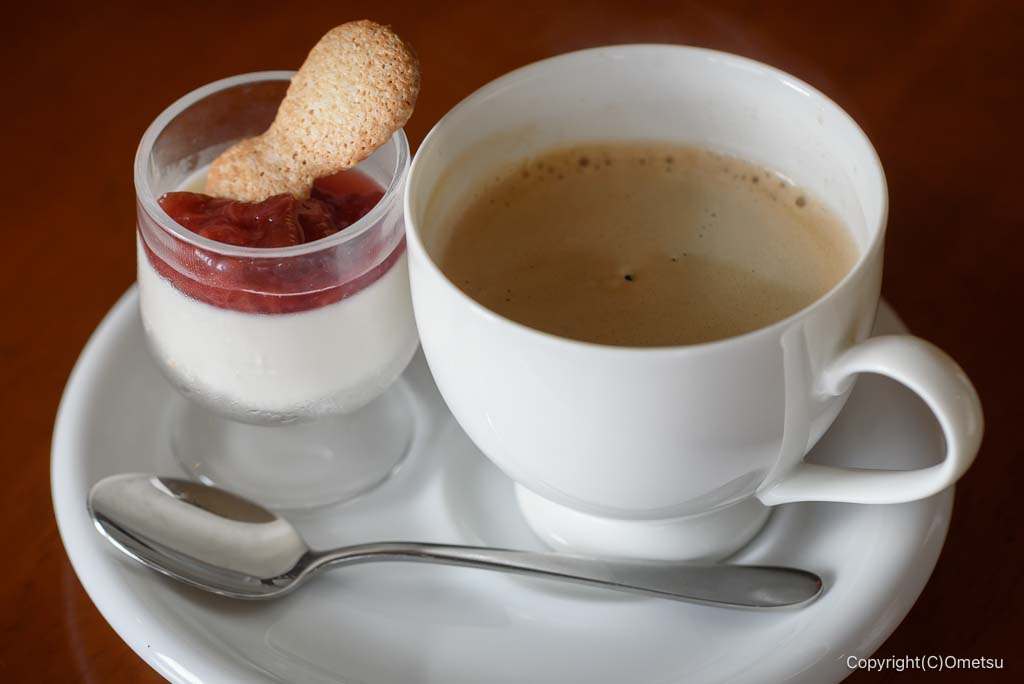 羽村のイタリアン、LeBettola1965の、コーヒーとミニデザート