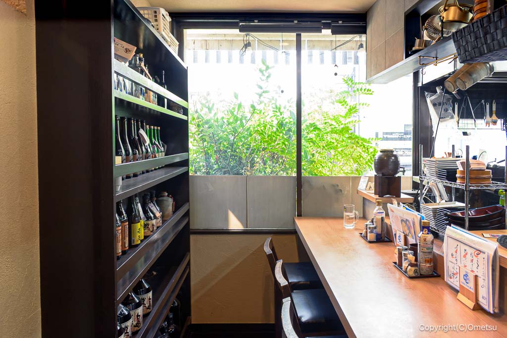 福生の居酒屋「さ蔵」のカウンター席