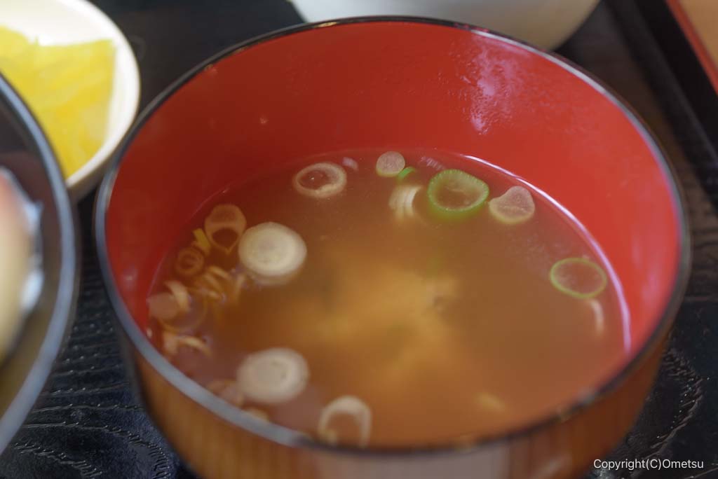 福生の居酒屋「さ蔵」の、みそ汁