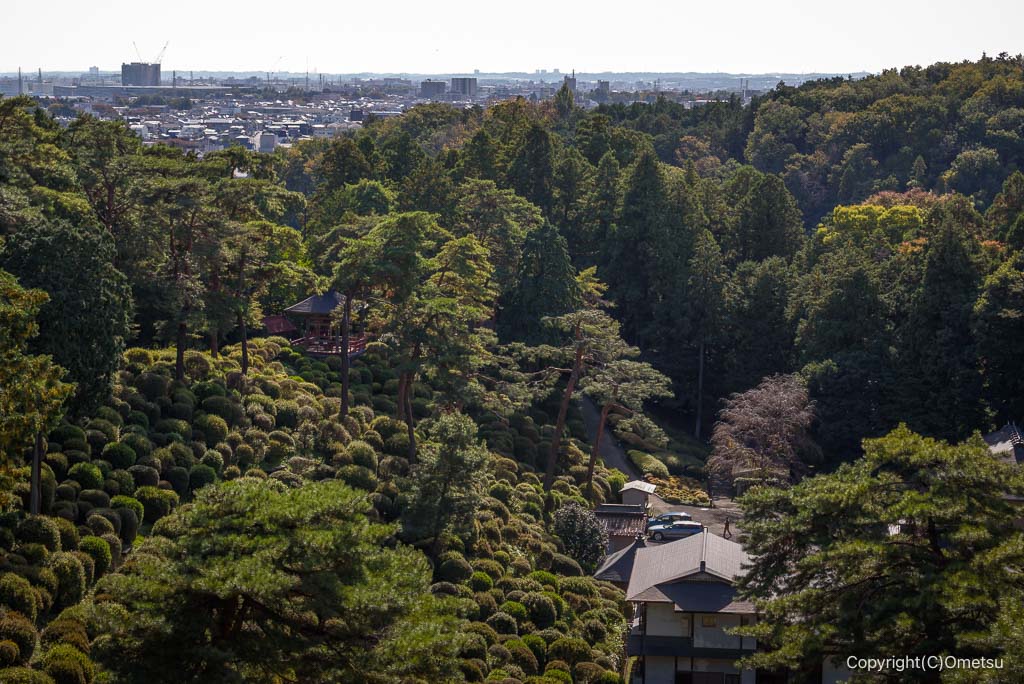 青梅・塩船観音寺の都心方面の光景